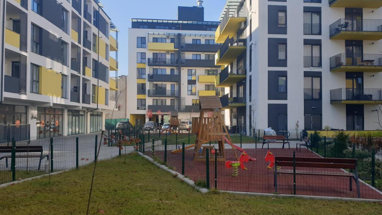 Ultracentral 5* Boutique Hotel Style Apartment. Brand New. 2 Rooms. Spacious. Free Parking Cluj Napoca Bagian luar foto