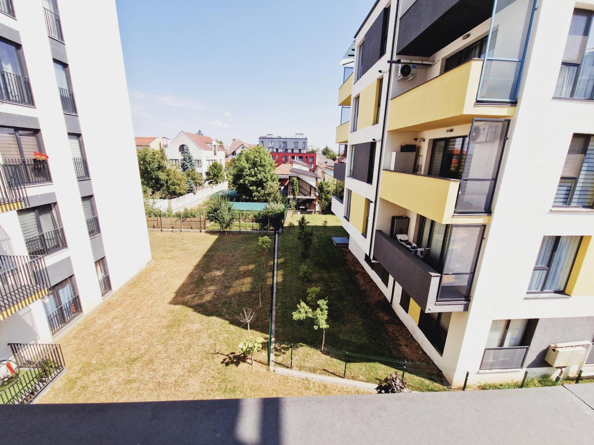 Ultracentral 5* Boutique Hotel Style Apartment. Brand New. 2 Rooms. Spacious. Free Parking Cluj Napoca Bagian luar foto
